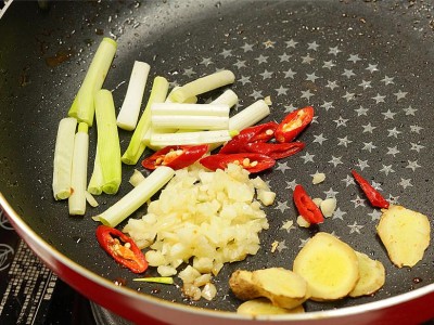 食譜-香菇栗子燒雞
