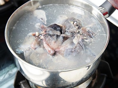 食譜-大蒜烏骨雞湯