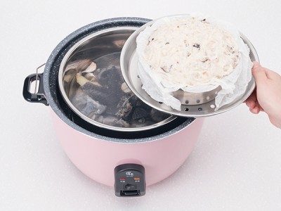 食譜-蘿蔔糕+蒜頭蛤蜊烏骨雞湯
