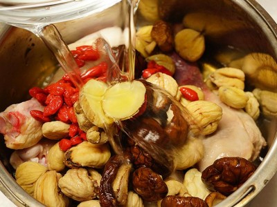 食譜-栗子香菇雞湯