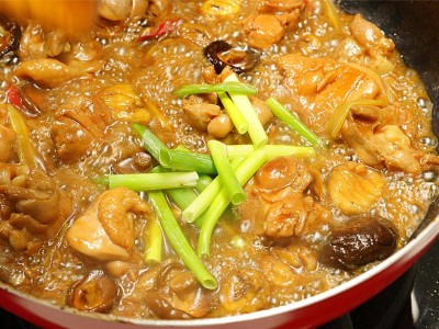 食譜-香菇栗子燒雞