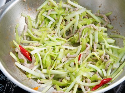 食譜-韭黃炒肉絲