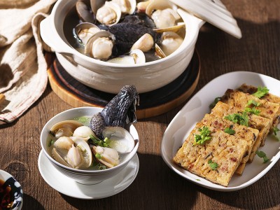 食譜-蘿蔔糕+蒜頭蛤蜊烏骨雞湯