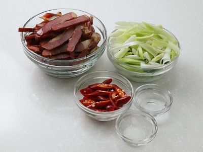 食譜-蒜苗爆炒臘肉